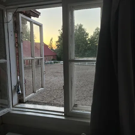 Hevostallin Leirimajoitustilat Feriegård Mänttä