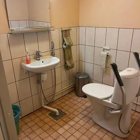 Hevostallin Leirimajoitustilat * Mänttä