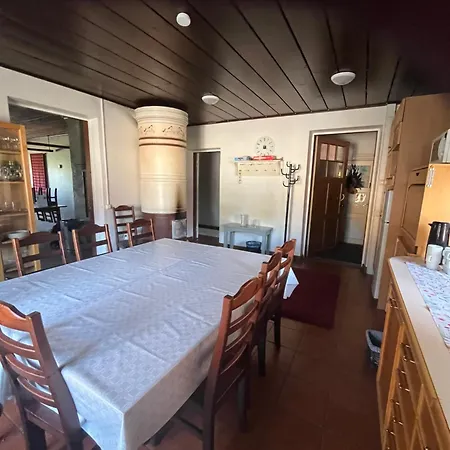 Hevostallin Leirimajoitustilat *